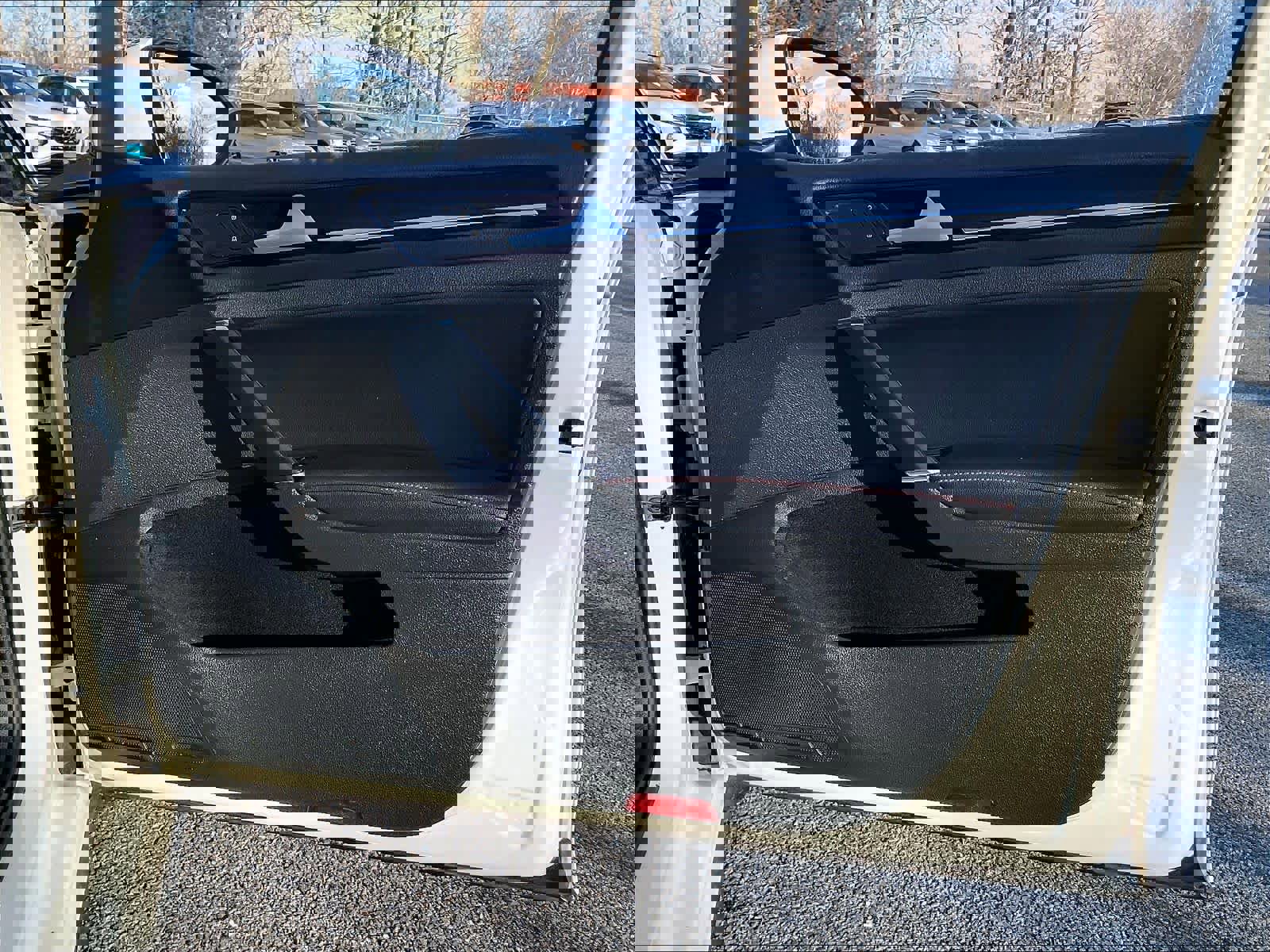 Used 2017 Volkswagen GTI SE image 11