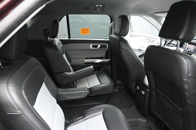 Used 2023 Ford Explorer XLT w/ Equipment Group 202A AWD/4WD image 40