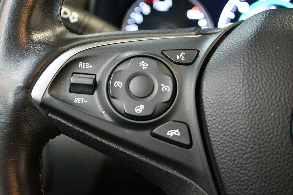 Used 2019 Buick Envision Premium w/ Driver Confidence Package image 39