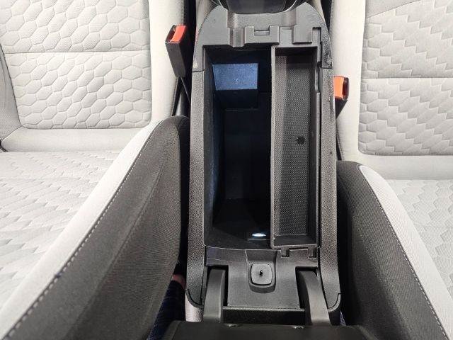 Used 2018 Chevrolet Equinox LS FWD image 28