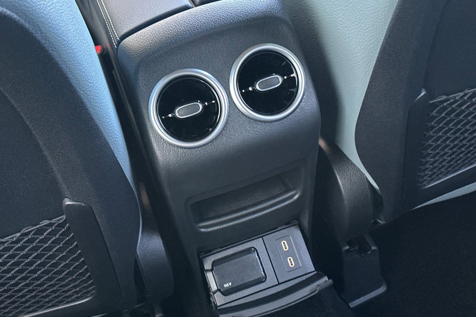 New 2026 Mercedes-Benz GLB 250 image 23