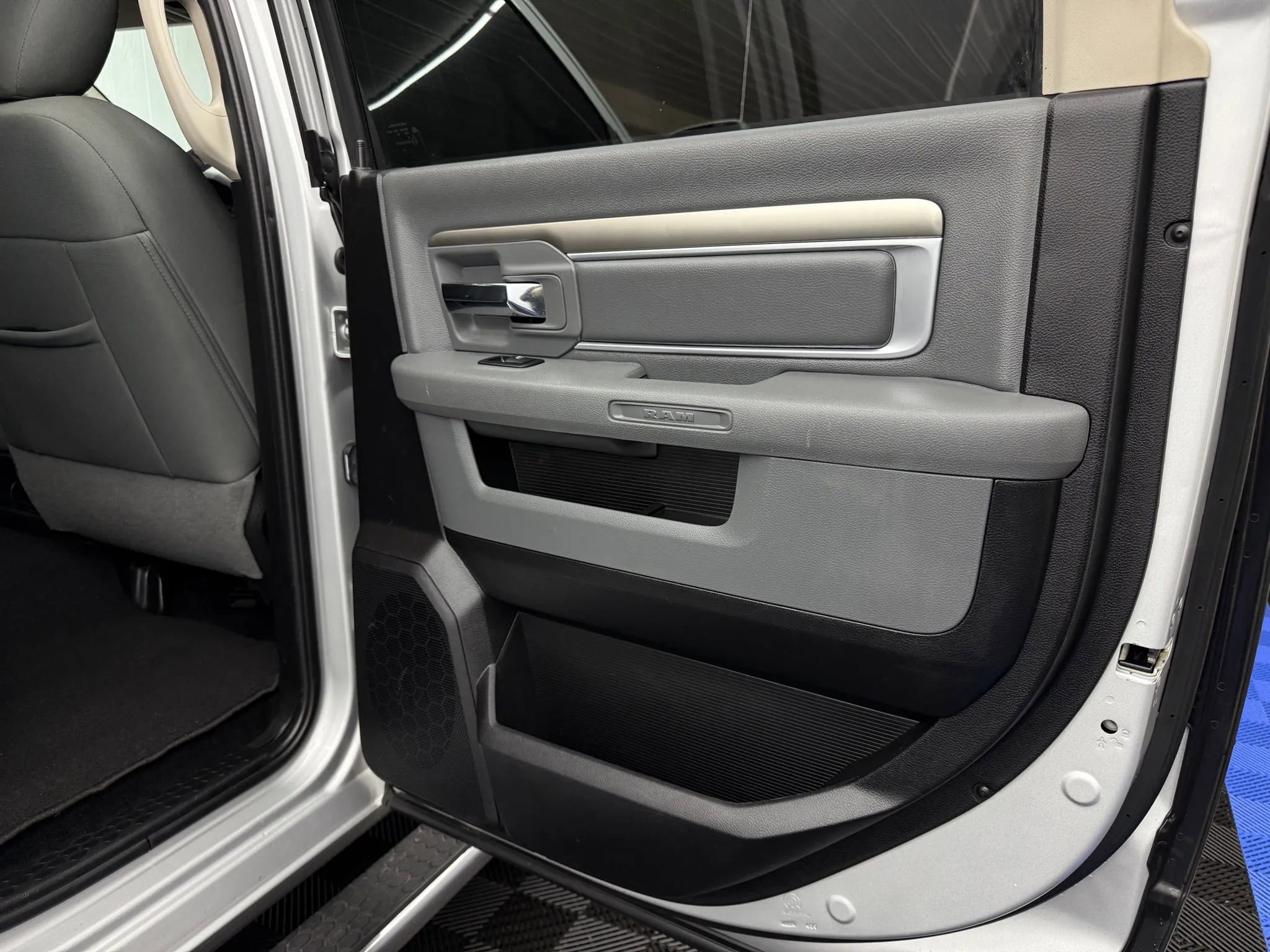 Used 2015 RAM 1500 Big Horn image 8