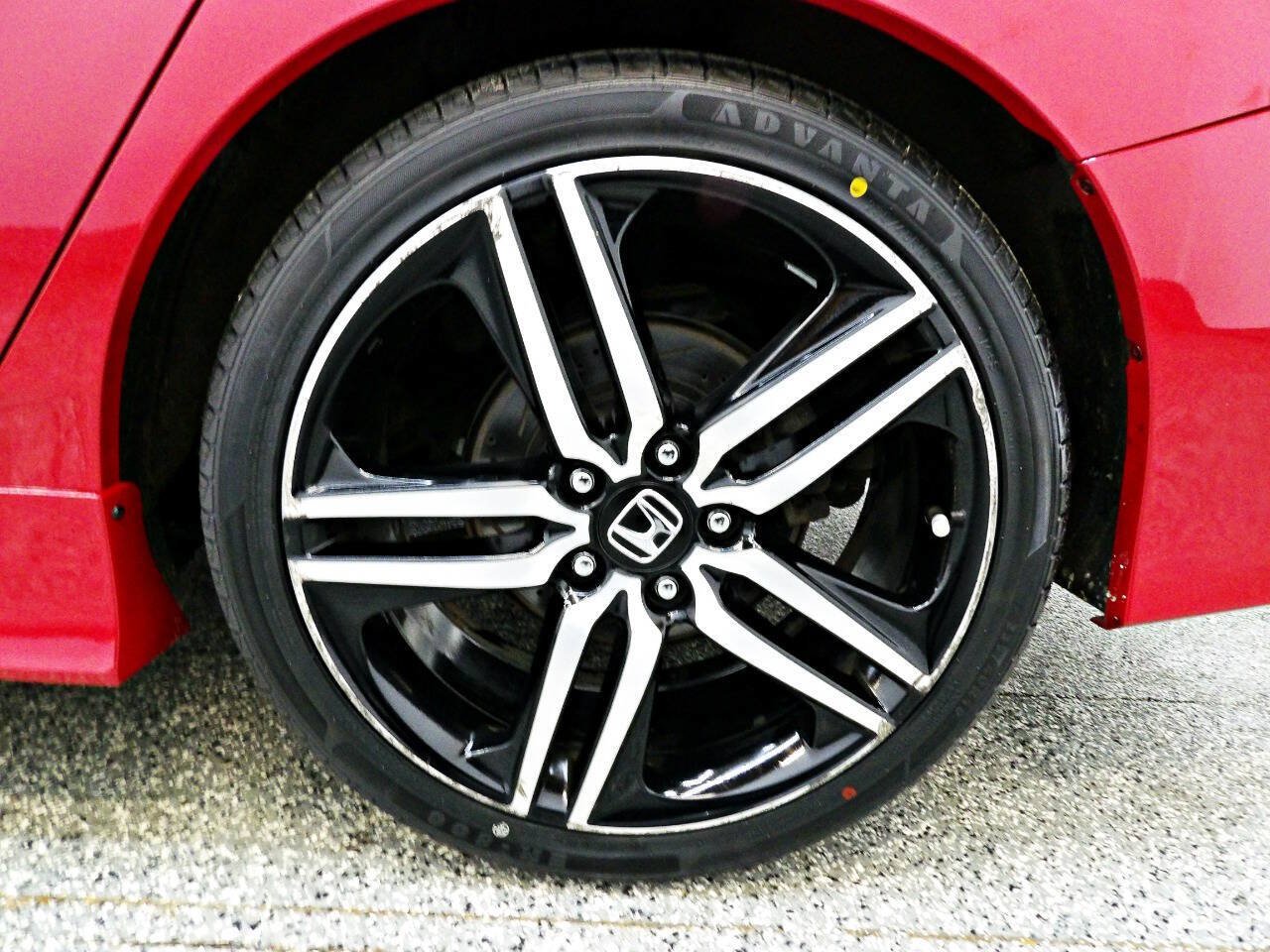 Used 2017 Honda Accord Sport image 19