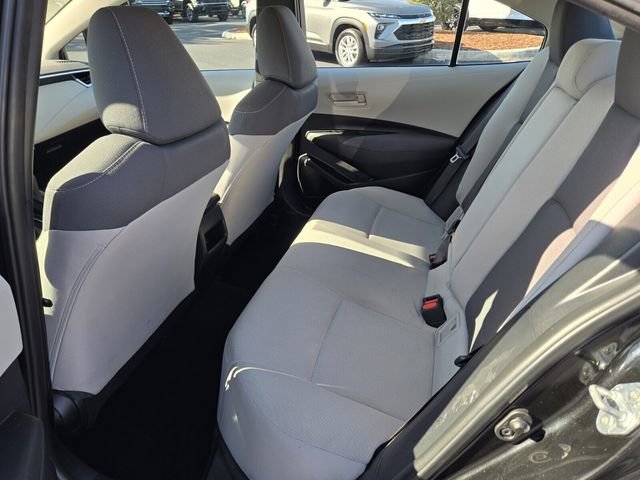 Used 2022 Toyota Corolla LE image 12
