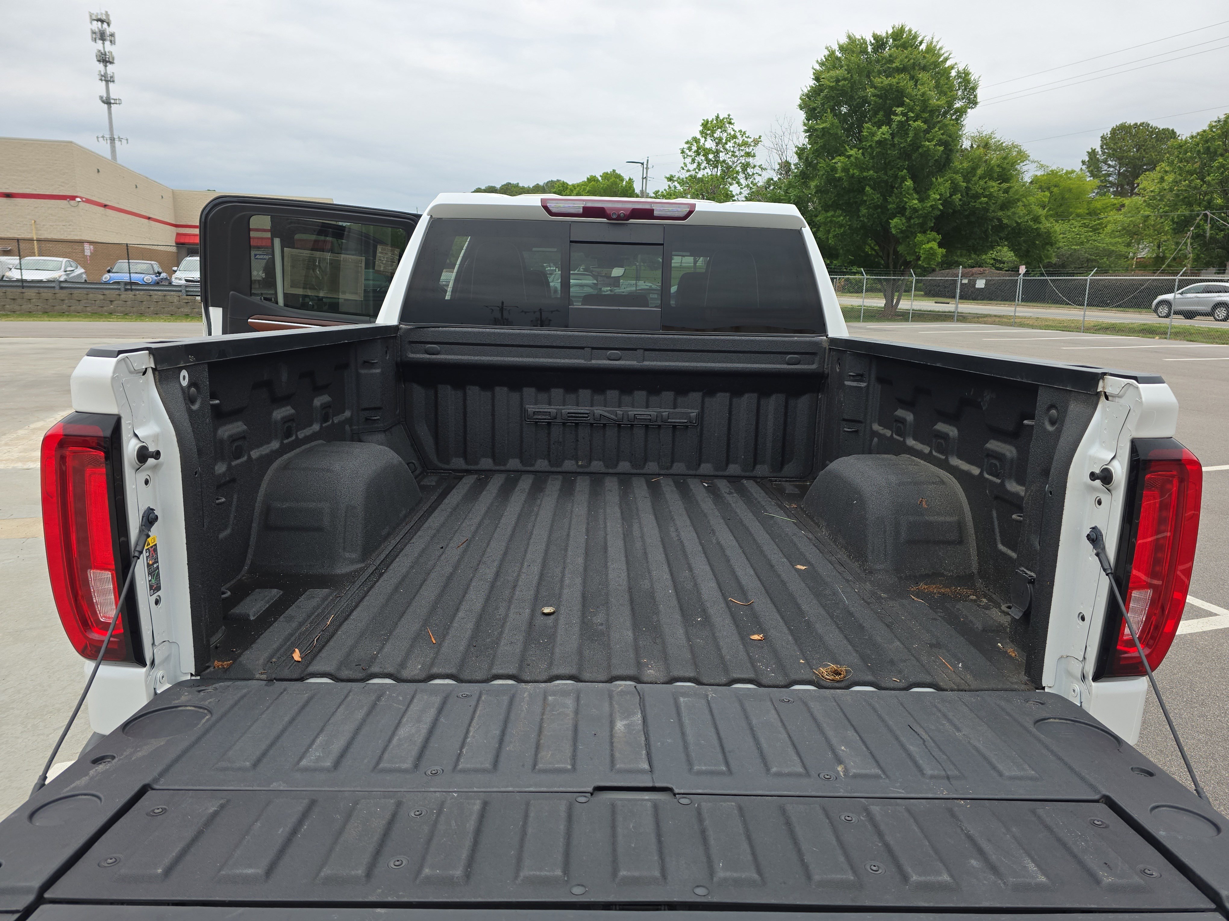 Used 2023 GMC Sierra 1500 Denali Ultimate AWD/4WD image 12