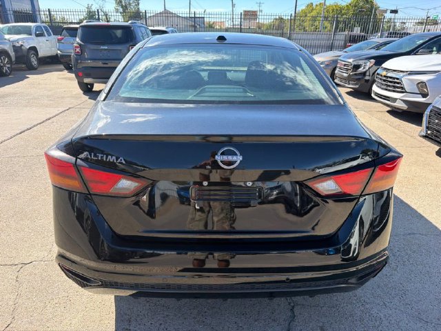 Used 2025 Nissan Altima 2.5 SV FWD image 5