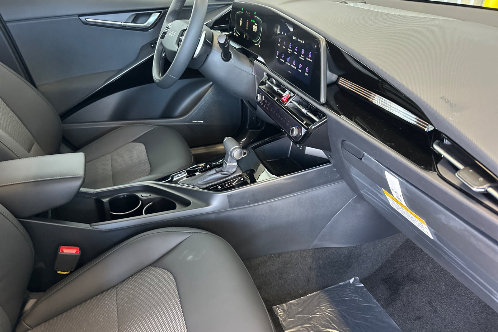 New 2026 Kia Niro EX w/ EX Premium Package FWD image 16