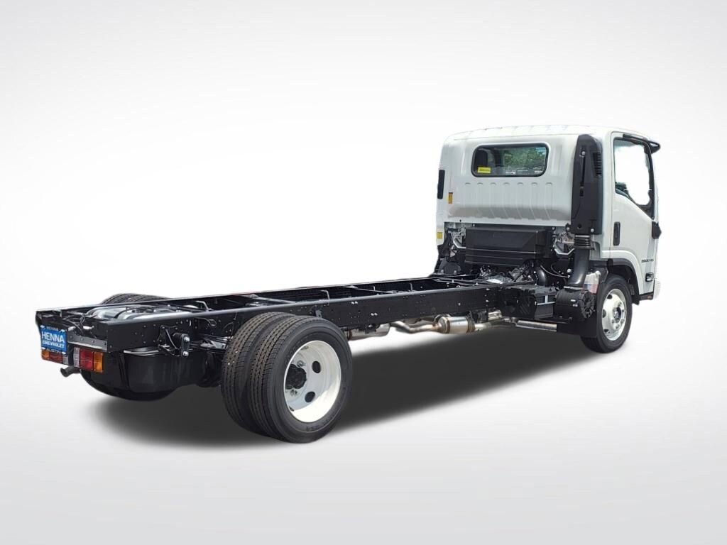 New 2025 Chevrolet Low Cab Forward 5500XG RWD image 4