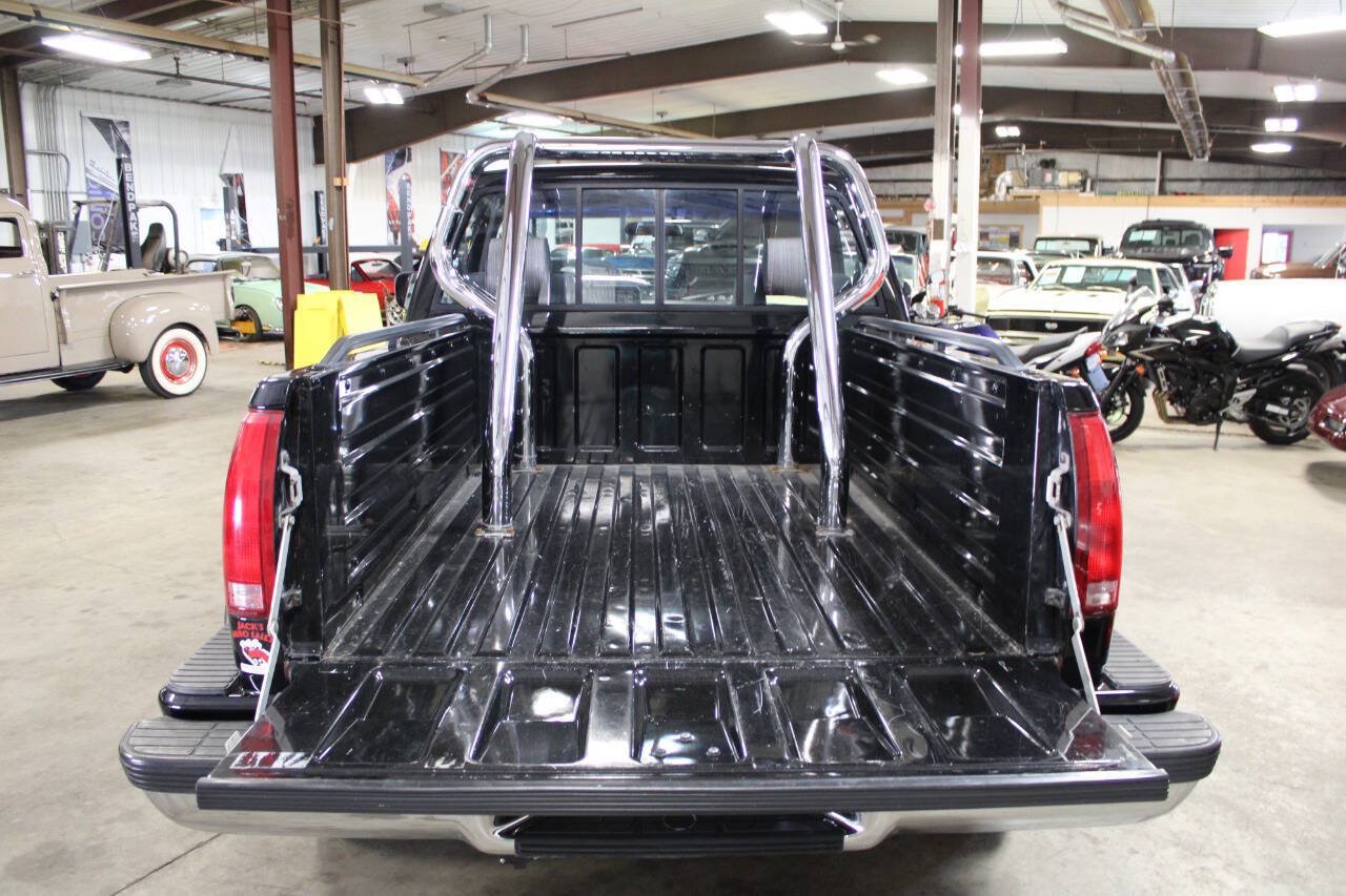 Used 1990 Chevrolet Silverado 1500 2WD Regular Cab image 37