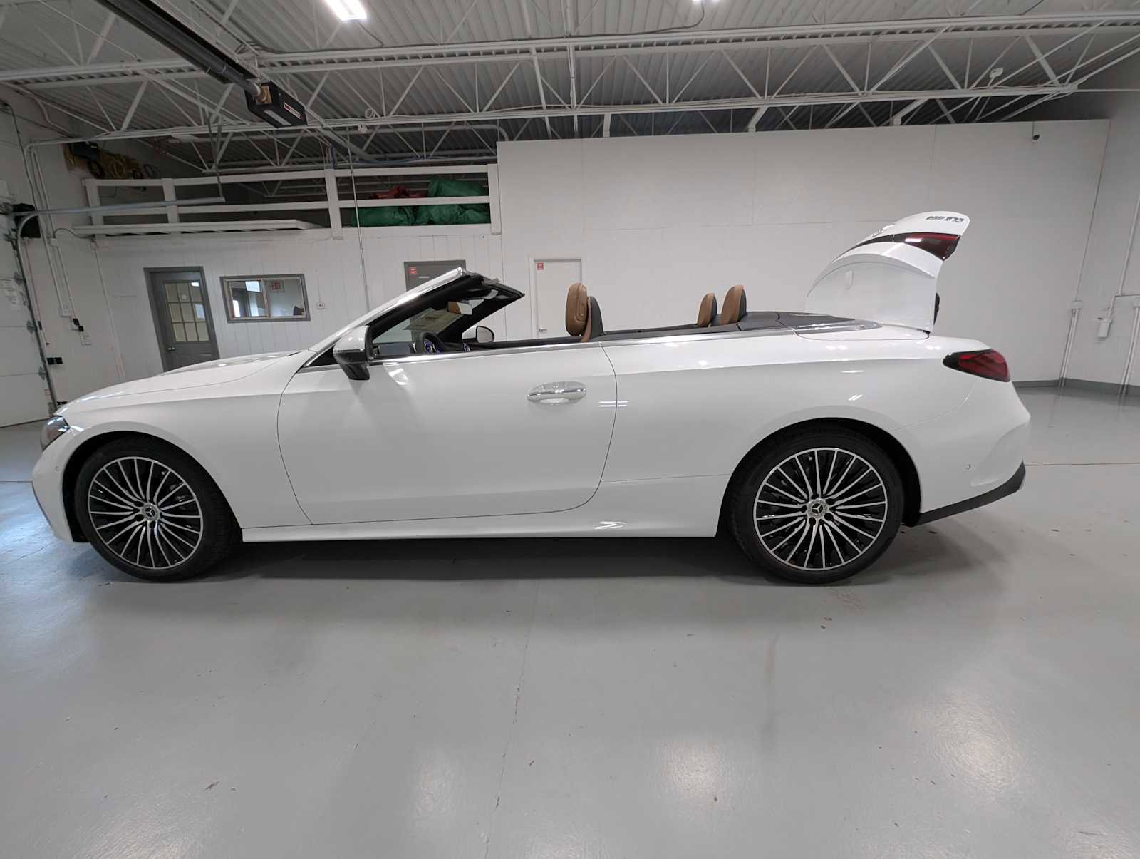 Certified 2026 Mercedes-Benz CLE 450 4MATIC Cabriolet image 11