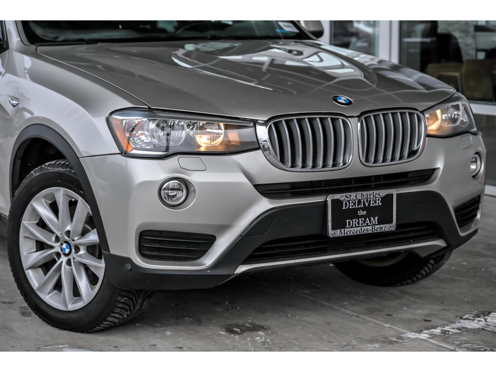Used 2016 BMW X3 xDrive28i AWD/4WD image 2