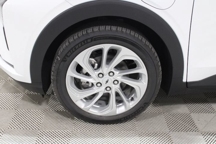 New 2027 Chevrolet Bolt LT w/ Comfort Package FWD image 40
