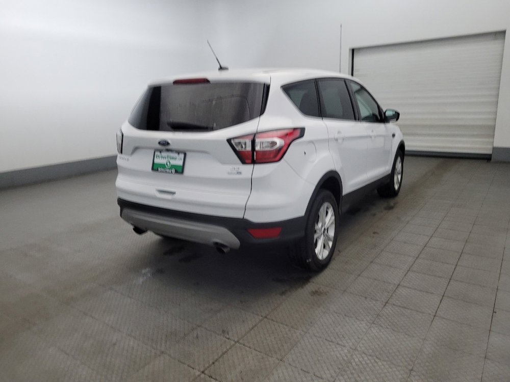 Used 2017 Ford Escape SE w/ SE Cold Weather Package image 9