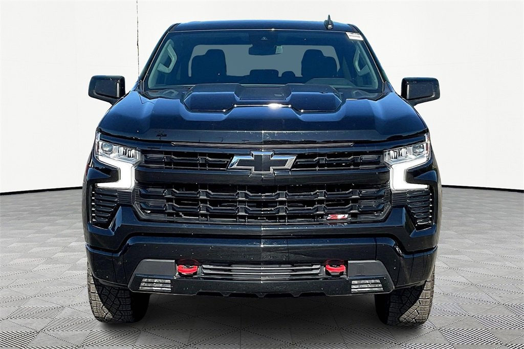 Used 2023 Chevrolet Silverado 1500 LT Trail Boss image 2
