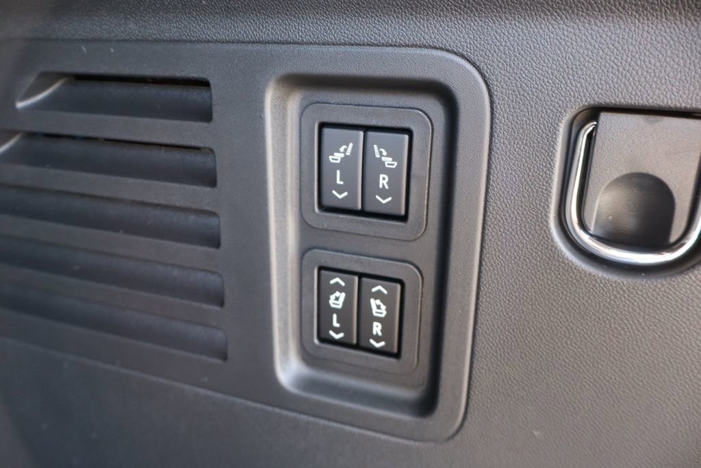 New 2026 Chevrolet Traverse RS AWD/4WD image 43