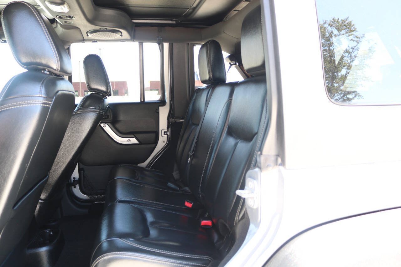 Used 2014 Jeep Wrangler Unlimited Rubicon AWD/4WD image 92