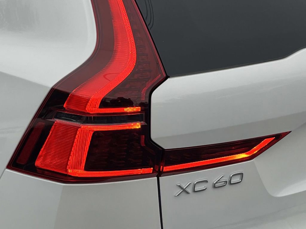 New 2026 Volvo XC60 B5 Plus w/ Protection Package Premier image 10