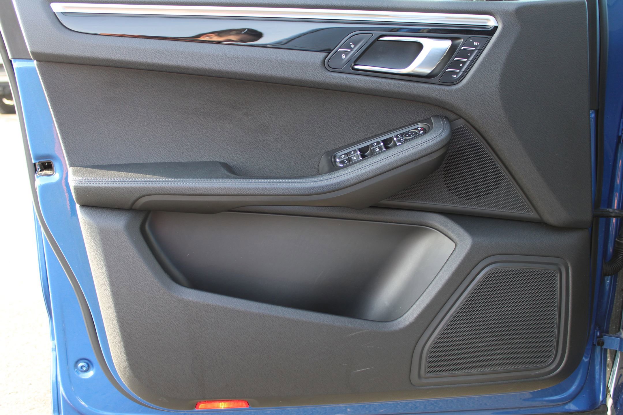 Used 2017 Porsche Macan image 13