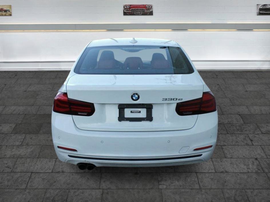 Used 2018 BMW 330e image 6