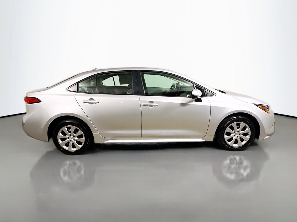 Used 2025 Toyota Corolla LE w/ Convenience Package FWD image 8