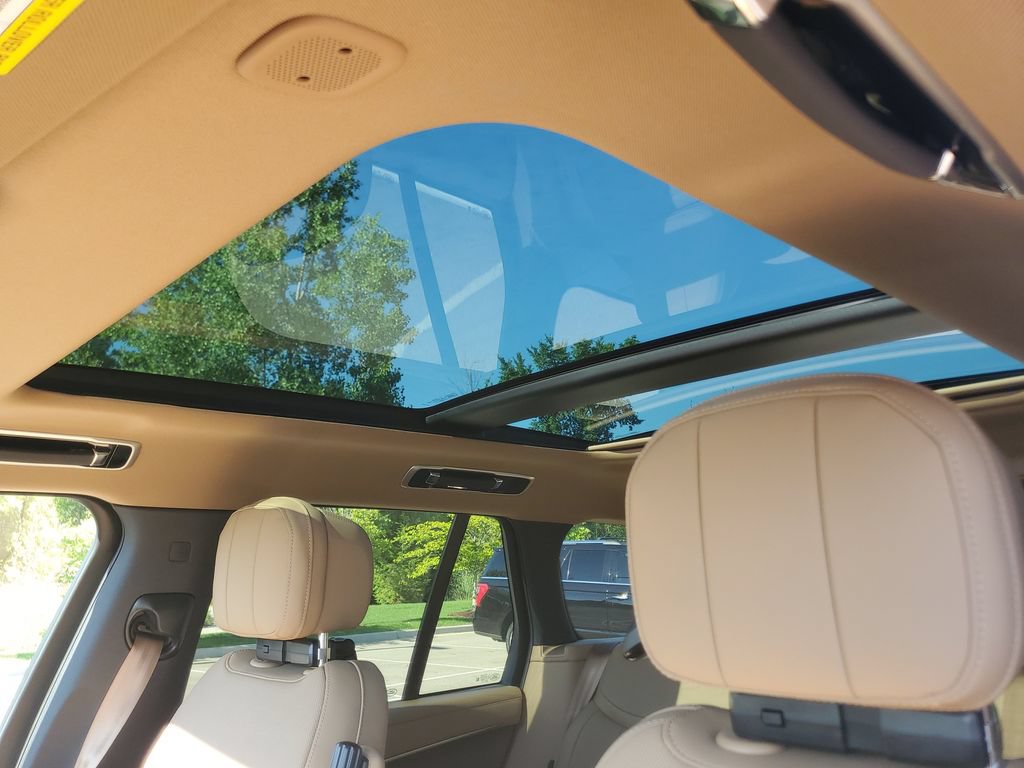 New 2026 Land Rover Range Rover SE AWD/4WD image 11