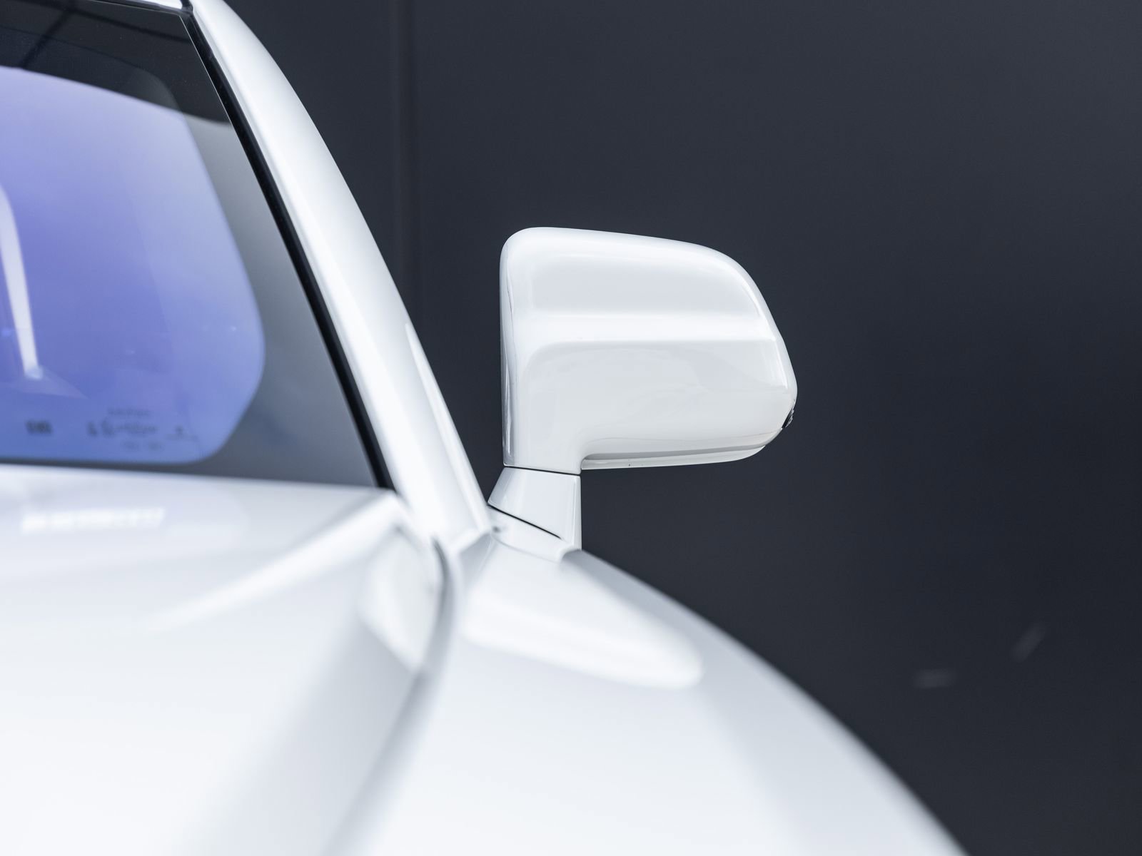 Used 2024 Rolls-Royce Spectre image 19