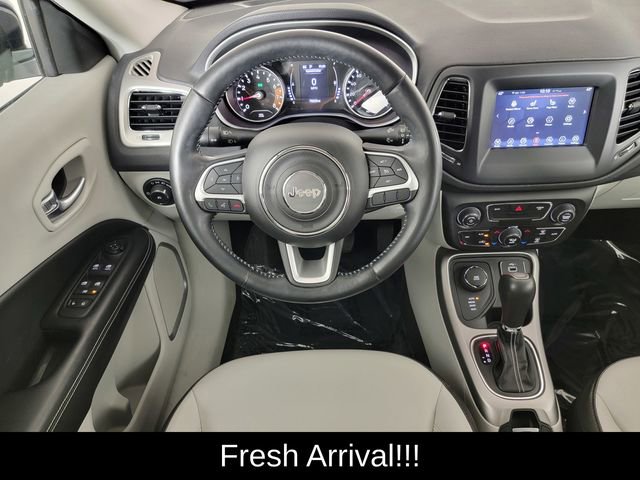 Used 2020 Jeep Compass Latitude w/ Cold Weather Group AWD/4WD image 23