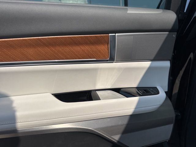 New 2026 Cadillac Vistiq Sport w/ LPO, Floor Liner Package image 18