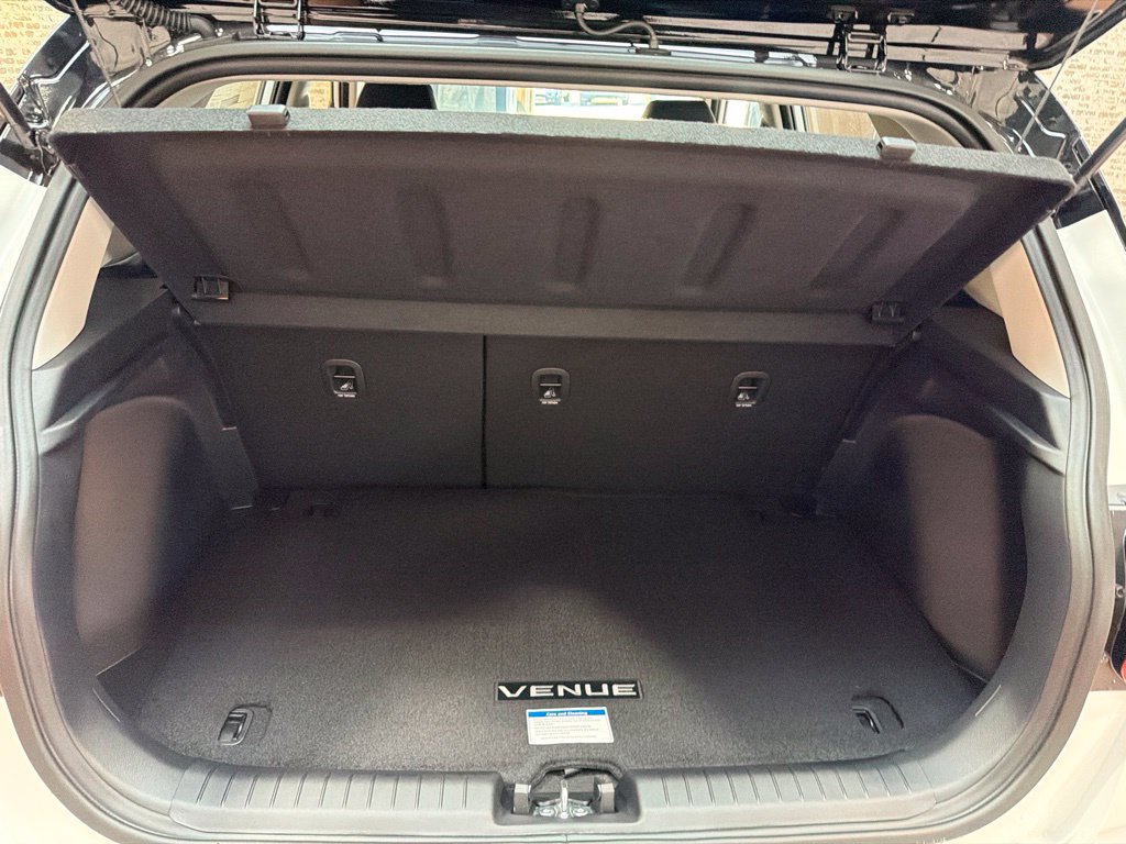 New 2026 Hyundai Venue SEL FWD image 12