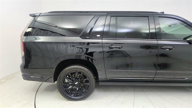 Used 2023 Cadillac Escalade ESV Sport Platinum w/ LPO, ONYX Package image 7