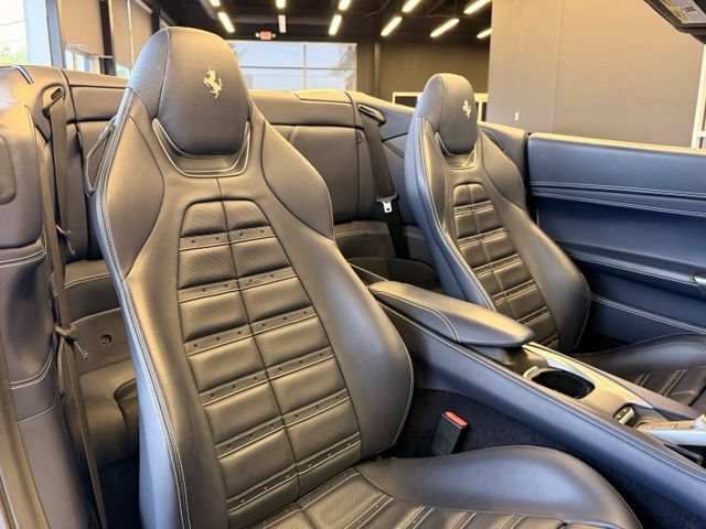 Used 2019 Ferrari Portofino RWD image 17