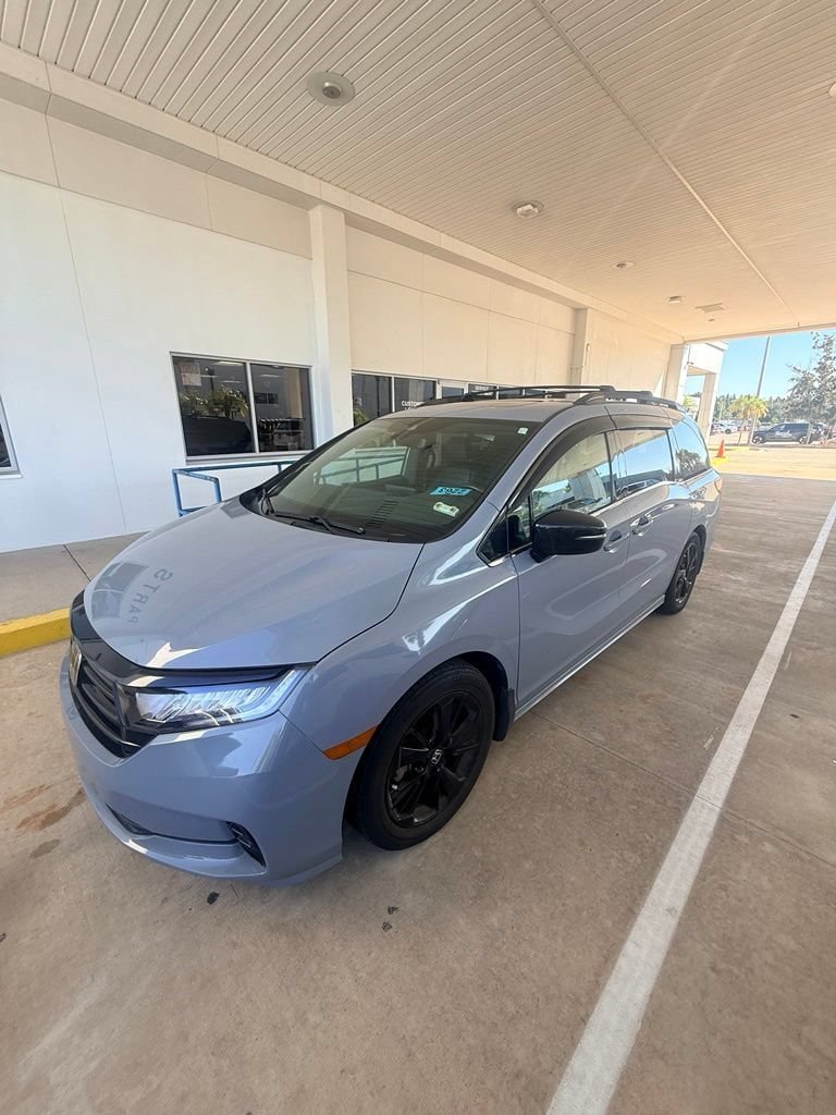 Used 2023 Honda Odyssey Sport image 3