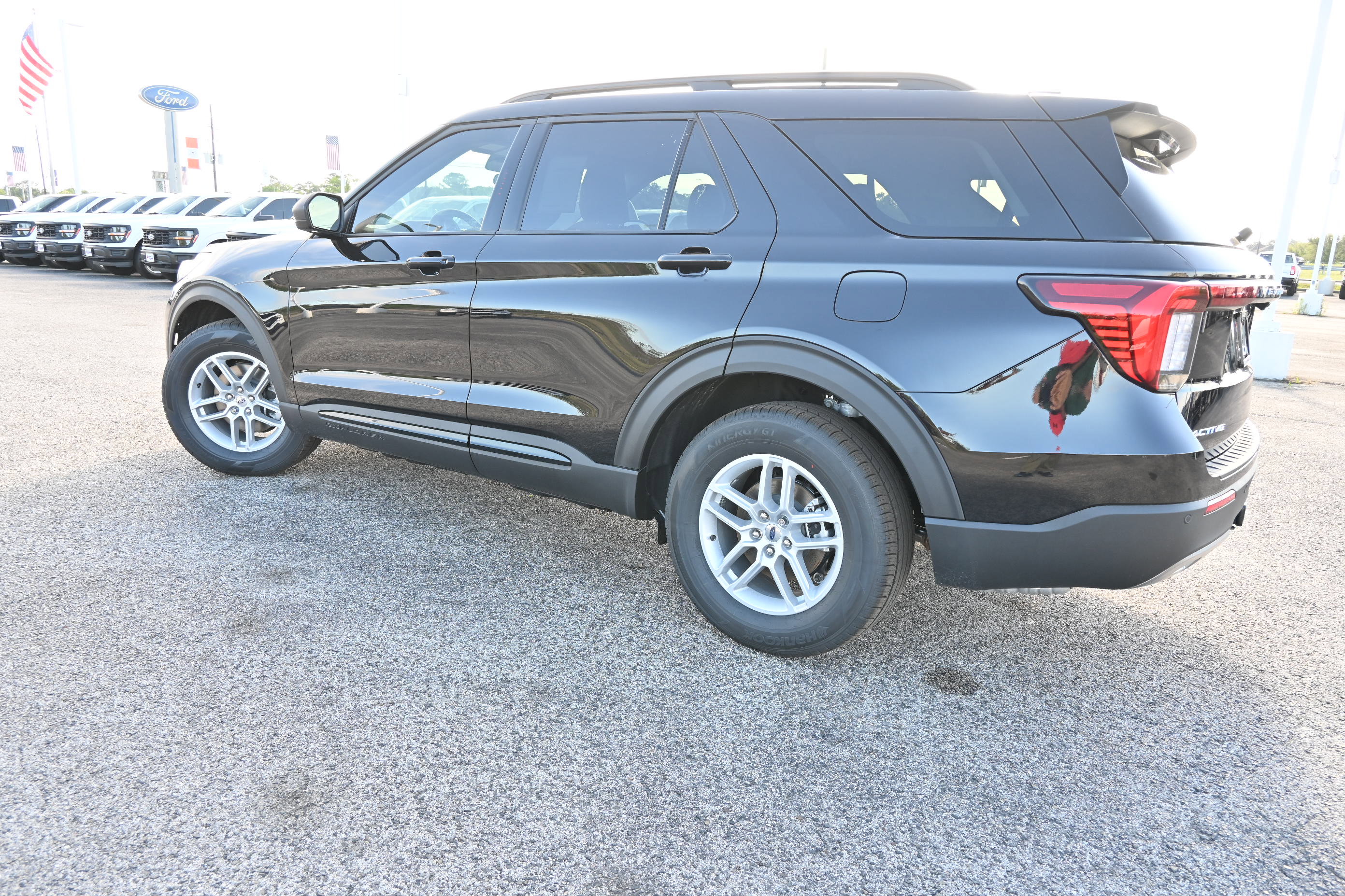 New 2026 Ford Explorer Active image 8