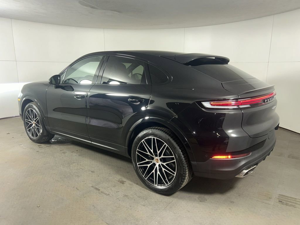 Certified 2026 Porsche Cayenne Coupe image 3