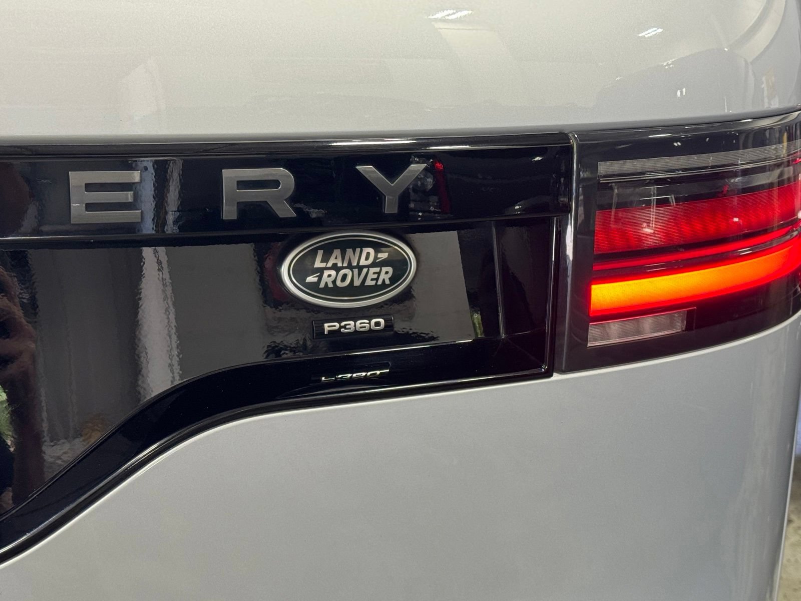 Used 2022 Land Rover Discovery HSE R-Dynamic AWD/4WD image 64