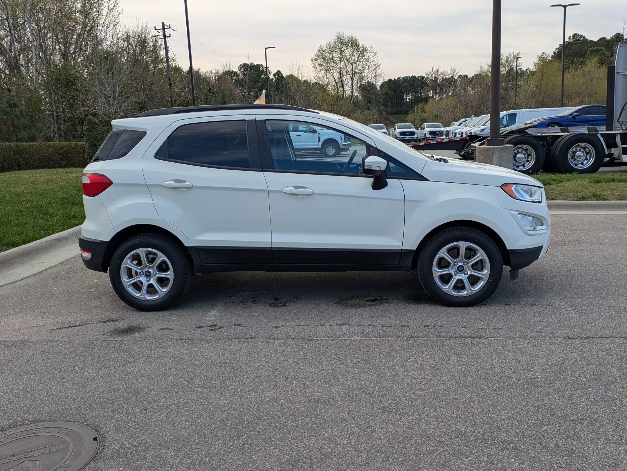 Certified 2021 Ford EcoSport SE image 3