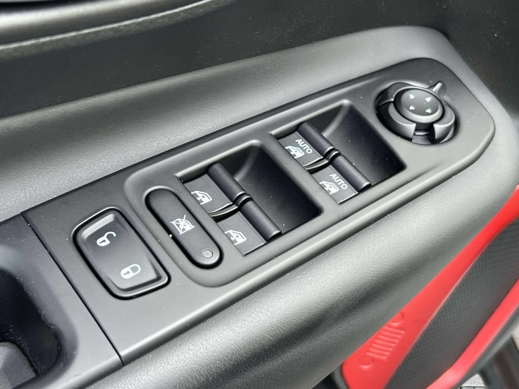 Used 2021 Jeep Renegade Trailhawk AWD/4WD image 17