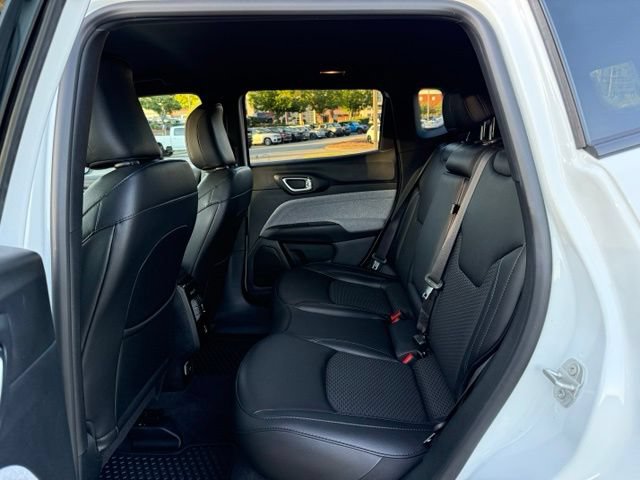 Used 2023 Jeep Compass Latitude w/ Convenience Group AWD/4WD image 26