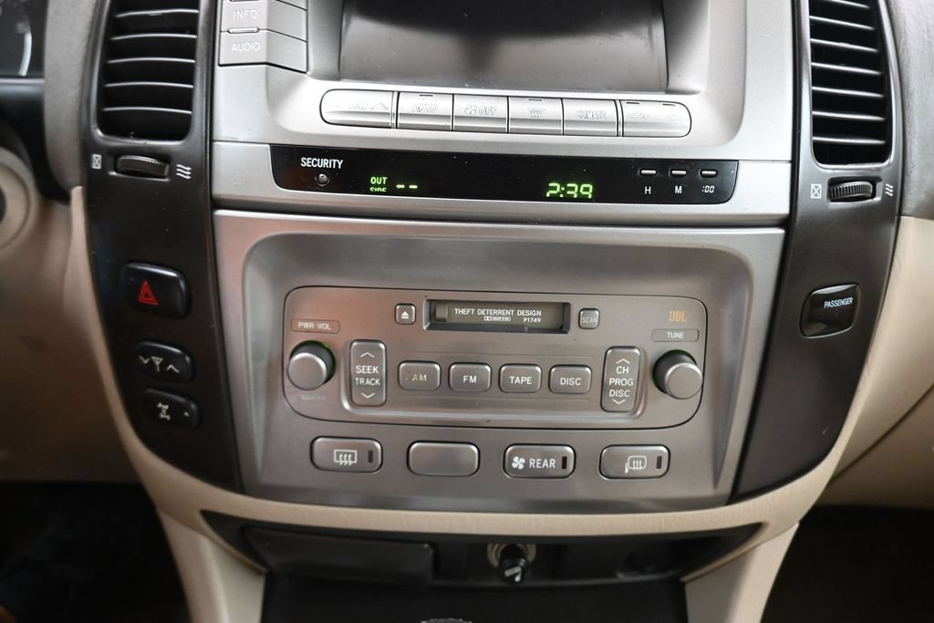 Used 2004 Toyota Land Cruiser AWD/4WD image 19