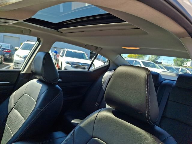 Used 2022 Nissan Altima 2.5 SL FWD image 14