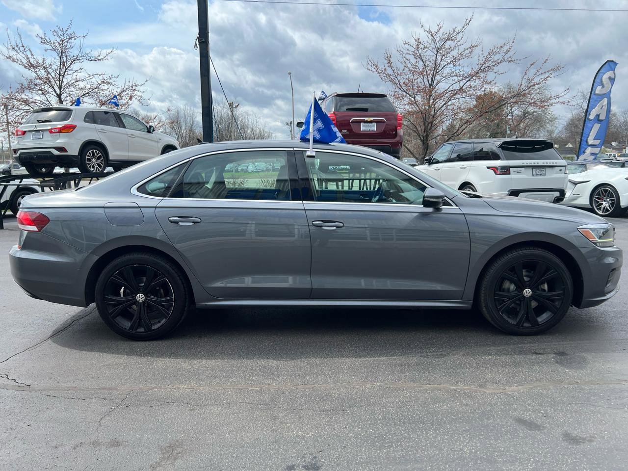 Used 2022 Volkswagen Passat 2.0T SE image 7