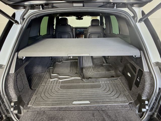 Certified 2025 Land Rover Range Rover SE AWD/4WD image 28