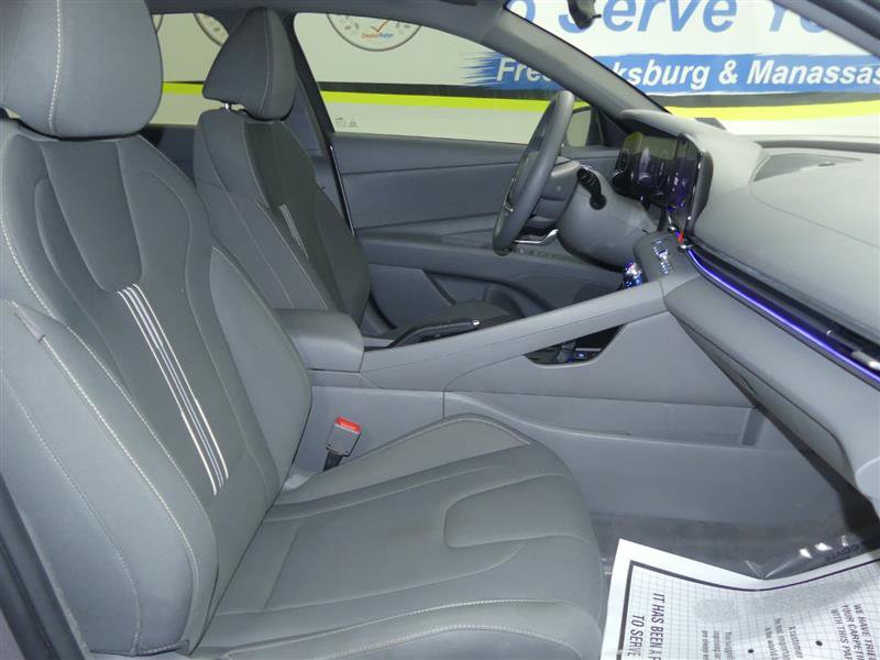 Used 2024 Hyundai Elantra SEL FWD image 8