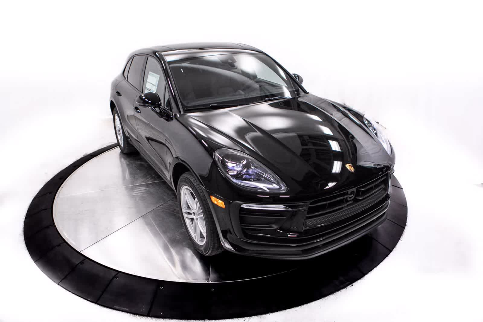 Certified 2026 Porsche Macan AWD/4WD image 22