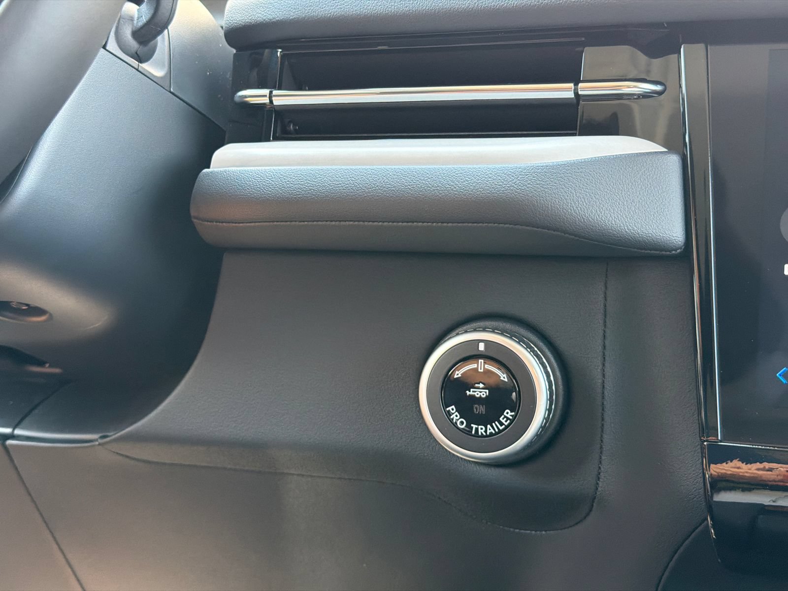 New 2027 Lincoln Navigator L Premier AWD/4WD image 27