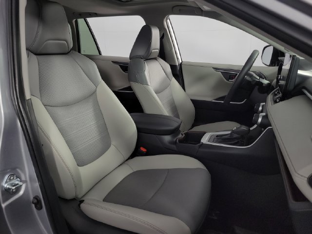Used 2025 Toyota RAV4 Limited w/ Weather Package FWD image 15