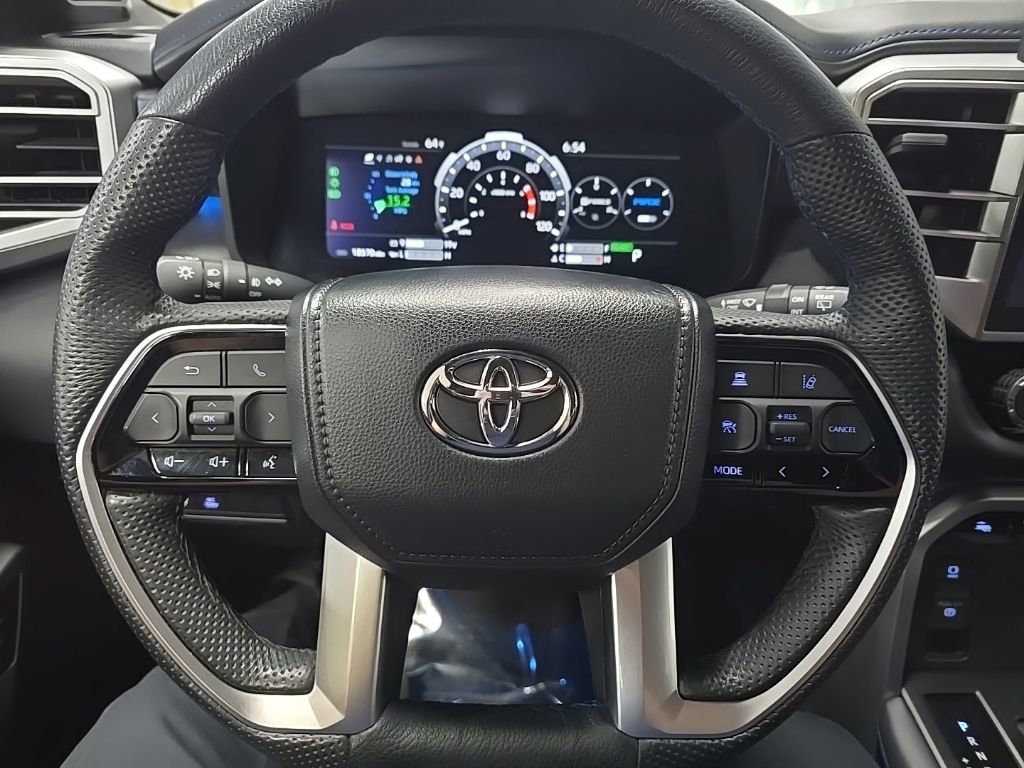 Used 2024 Toyota Sequoia Platinum image 19