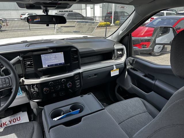 New 2026 Ford F550 4x4 Crew Cab image 17