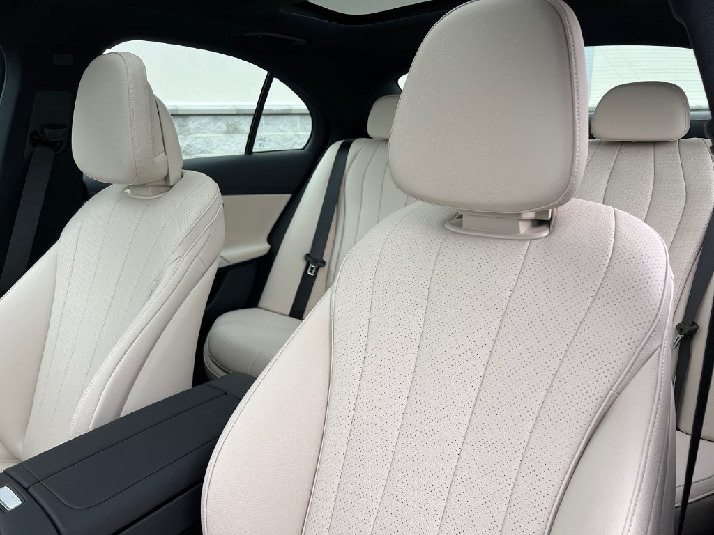 New 2026 Mercedes-Benz E 350 4MATIC Sedan image 15
