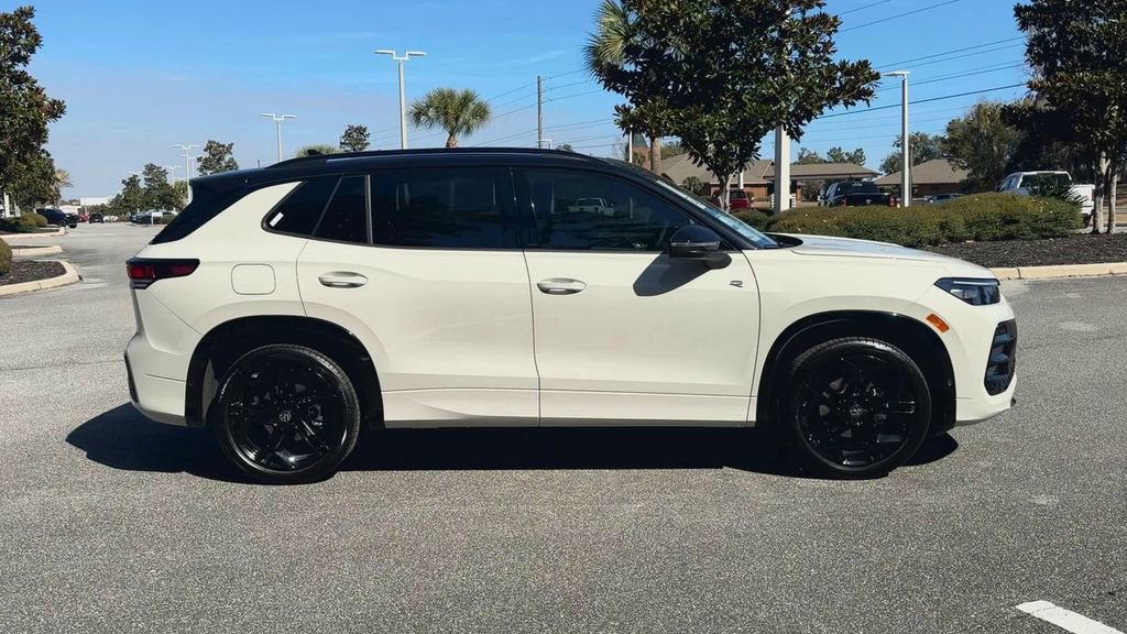 New 2026 Volkswagen Tiguan SE R-Line image 9